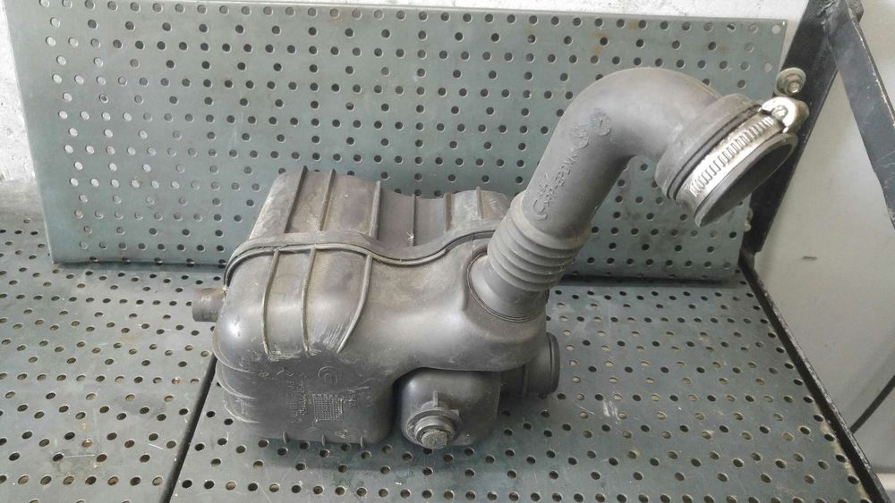 Rezonator filtru aer 1.9 jtd alfa romeo 159 939 51770155
