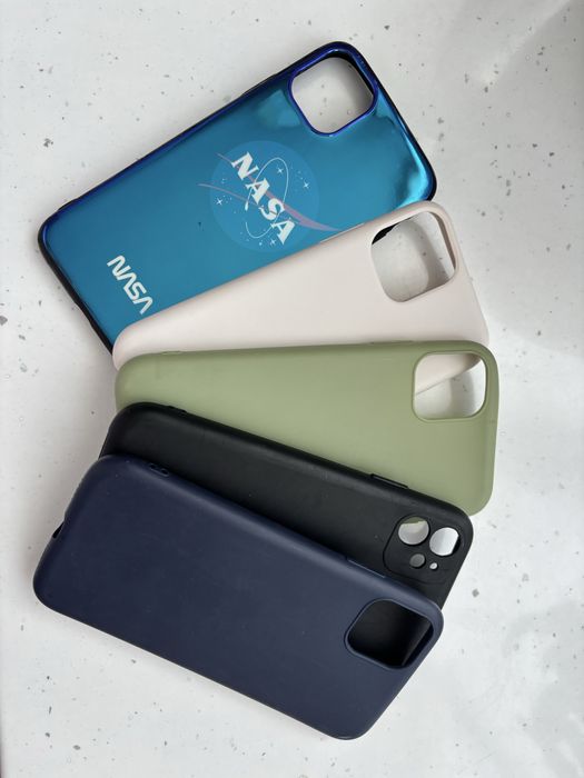 Калъфи за iPhone 11 – различни цветове (като нови)