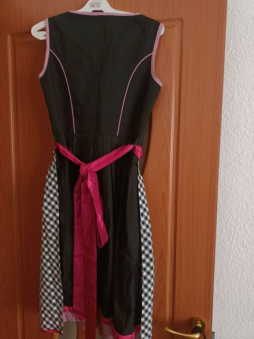 Rochiță tiroleza. Noua cu eticheta.Originala.