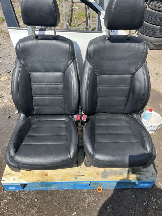 Салон кожен Kia Sorento 2018год.6+1