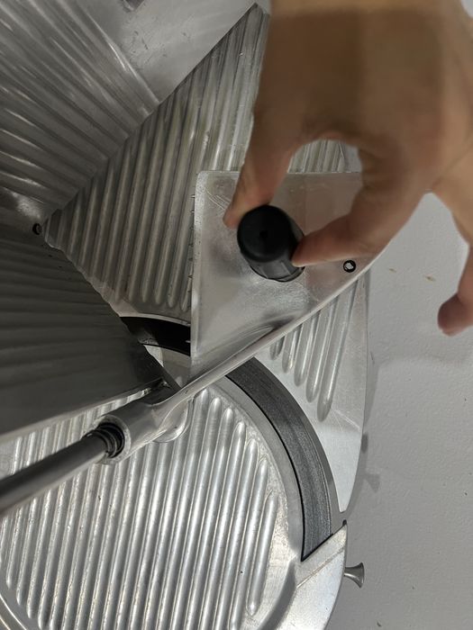 Професионална колбасорезачка