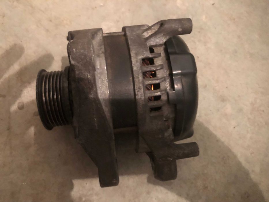 Алтернатор/генератор/ за хонда ЦРВ 4 генерация бензин 2,0 витек