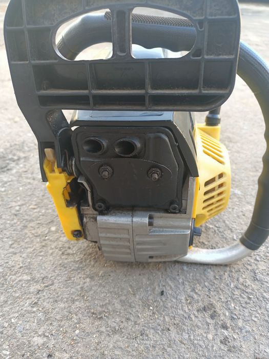 Продам бензопилу новая