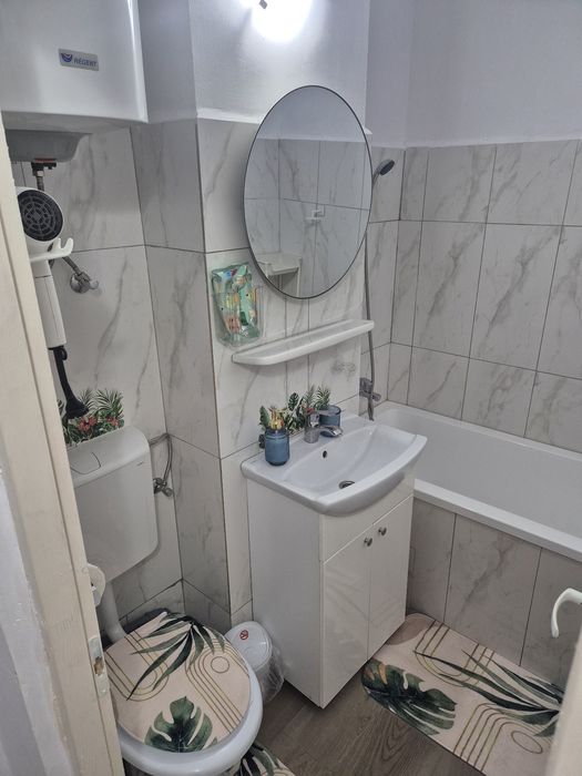 Inchiriez apartament in regim hotelier