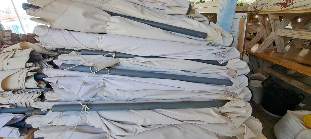 Продавам плажни чадъри