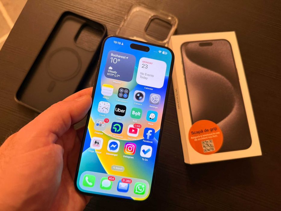 iPhone 15 Pro Max Black Titanium 5G, 256GB CA NOU HUSE FULL BOX