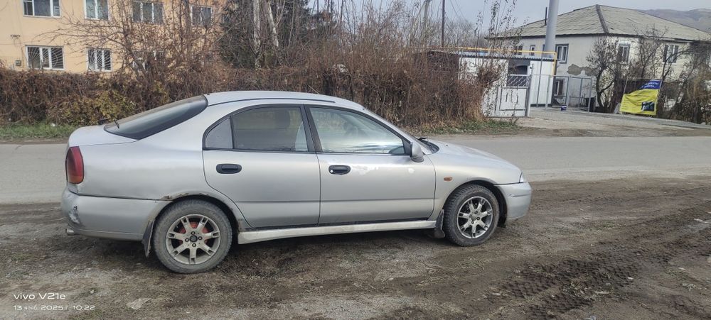 Продам машину митсубиши каризма