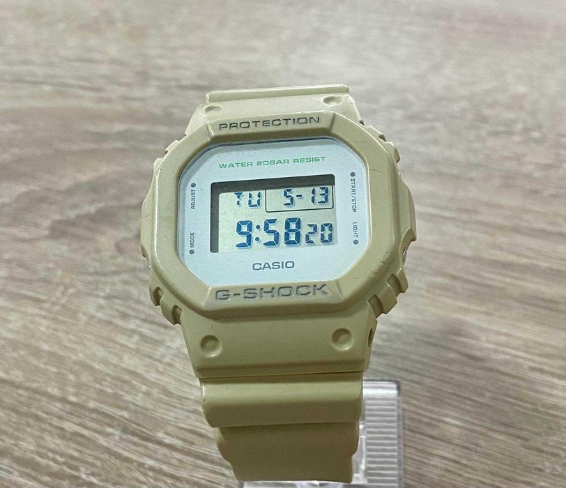 Часовник Casio G-SHOCK DW-5600