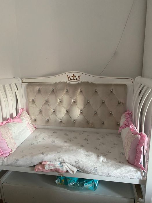 Срочно продается манеж-кровать