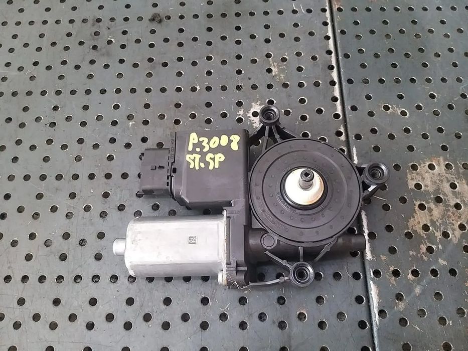 Motoras macara stanga spate peugeot 3008 2 9811793480 0130824071