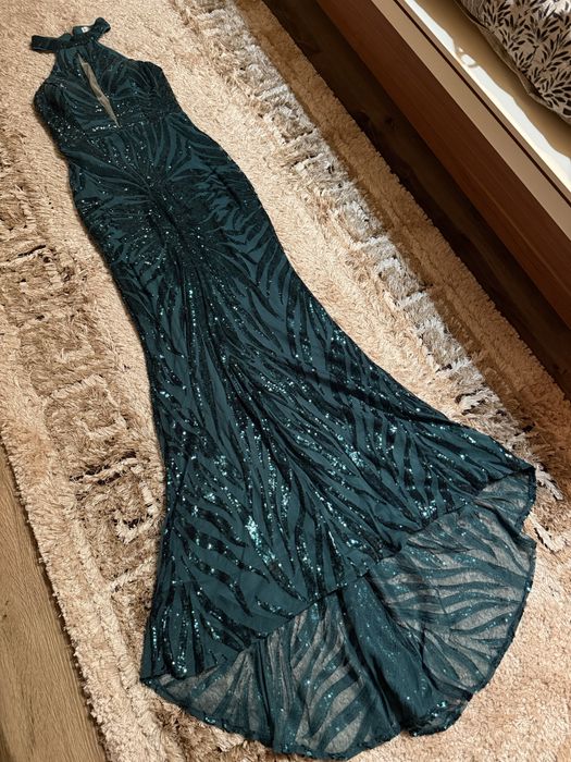 Официална рокля