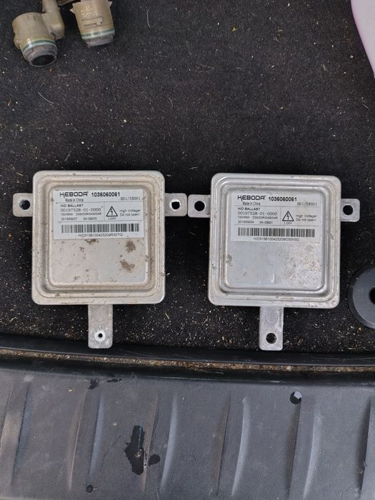 Balasturi faruri Jaguar F-pace