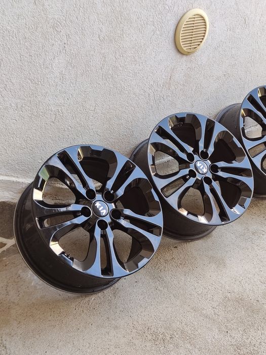 17"5x114.3/67.1 оригинални джанти Kia/Hyundai