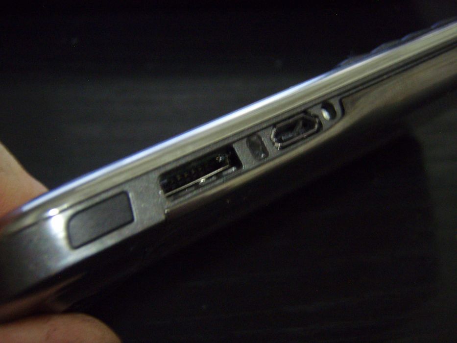Nokia E71, functional in orice retea, aproape nou, la cutie