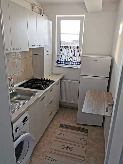 Vand sau Schimb, Garsoniera cu 2 sau 3 camere sau casa in apropierea B