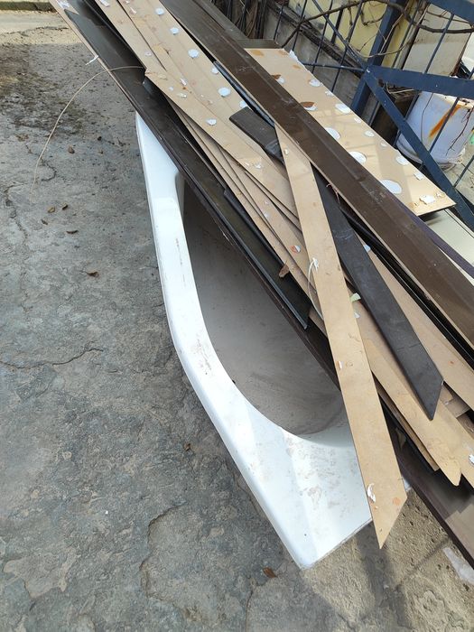 Срочно продаю межкомнатные двери хорошего качества.