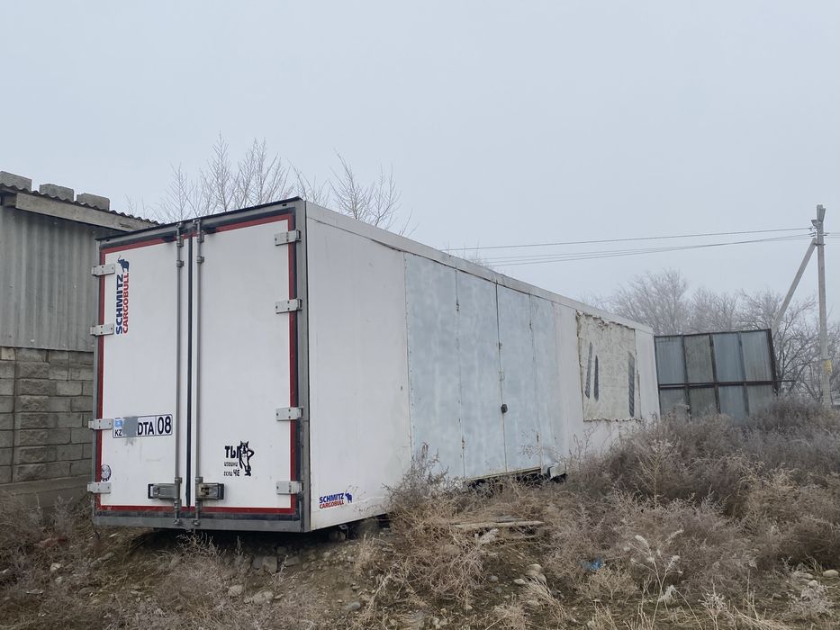 Контейнер от фуры