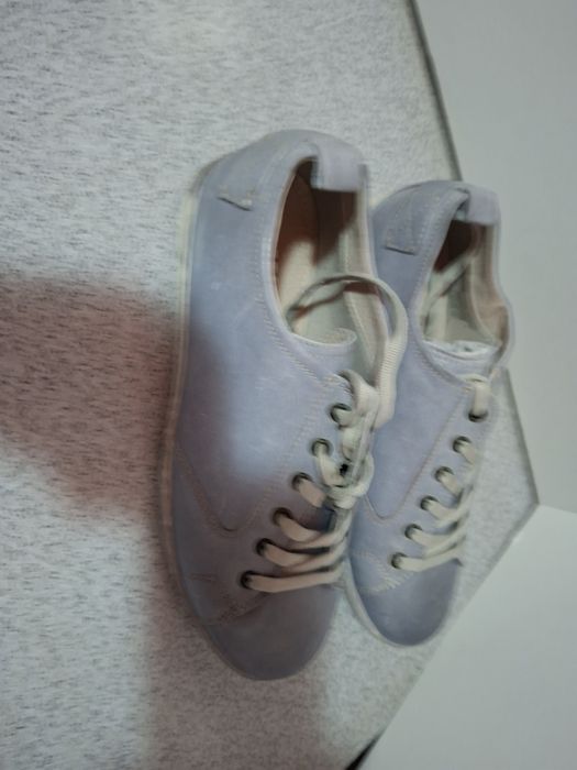 Tenisi piele marimea 40
