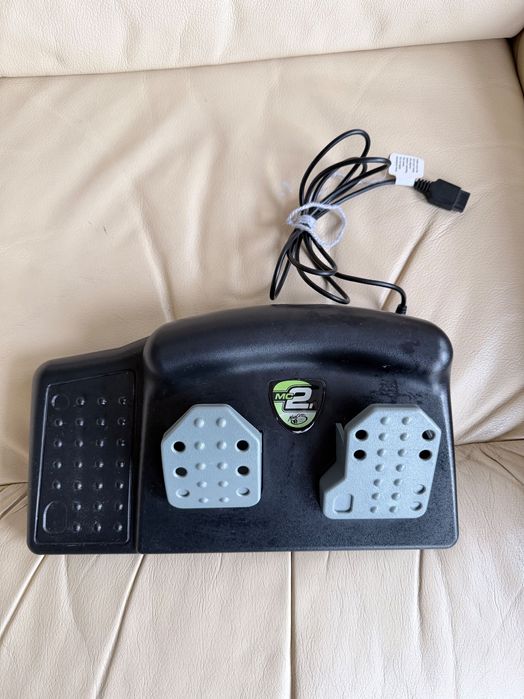 MicroCon Racing Wheel and Pedals за Xbox 360 с кутия