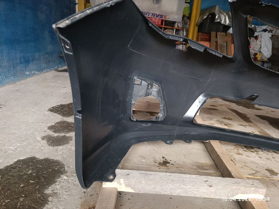 Продам бампер передний