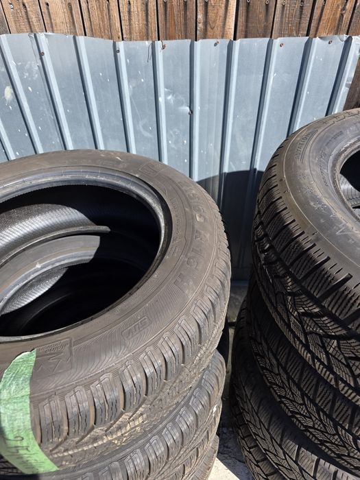 Anvelope de iarna 215 65 16