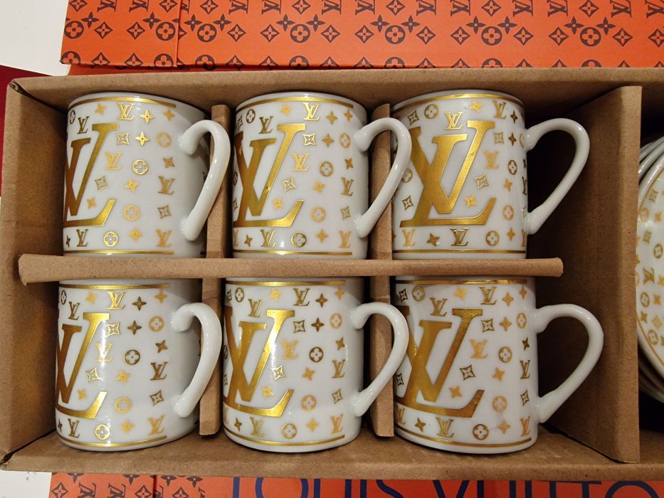 Set cafea 12 piese potrivit cadou (logo auriu),cutie ,saculet