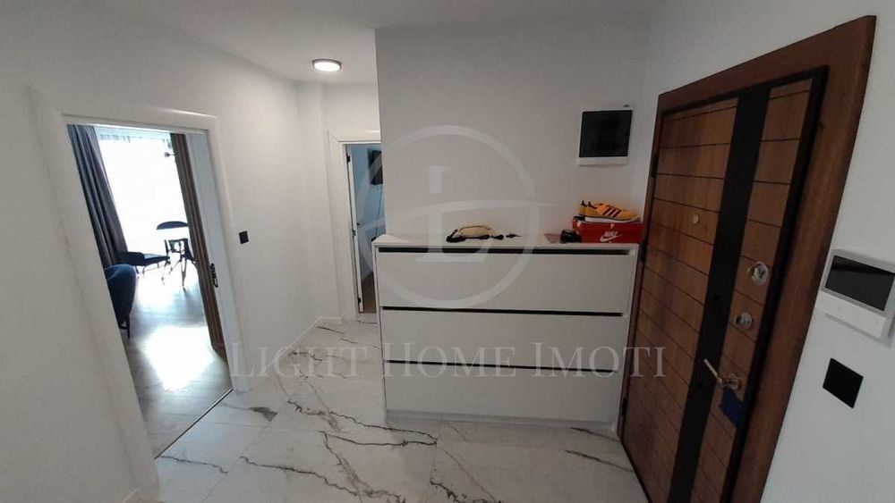 Продава се Четиристаен апартамент в Пловдив, Каменица 2 - 131 кв.м за 2214 €/кв.м - Снимка #9