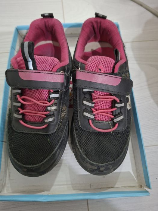 Кроссовки для девочек