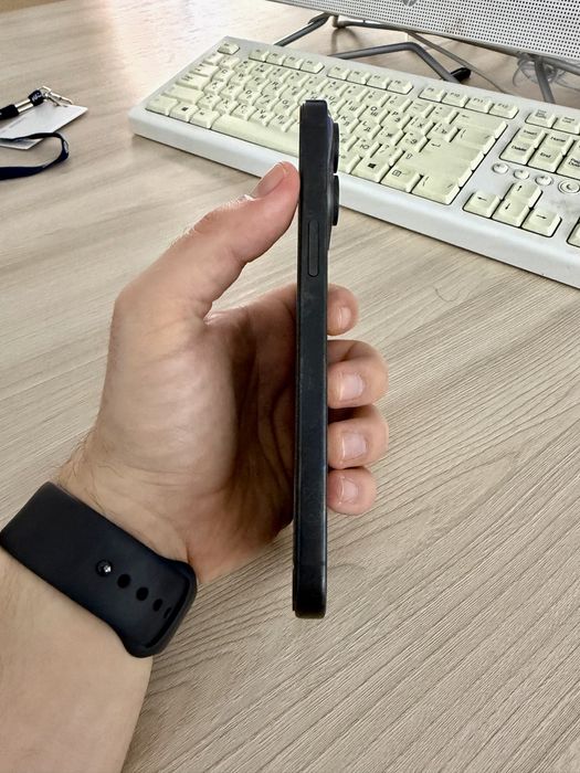 Продается айфон 15 про макс на 512гб