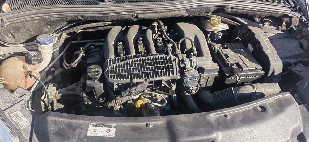 Пежо 208 1.2 на части