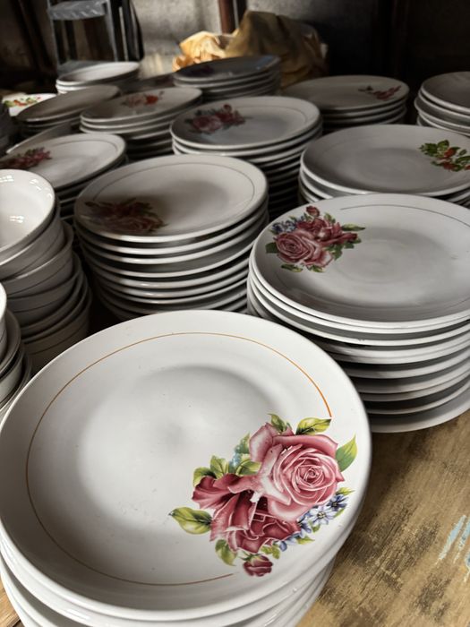 Tayyor biznes sotuvda stol stul pasuda komplekt