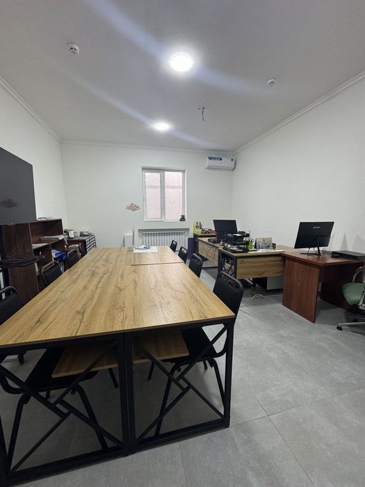 Метро Мирзо Улугбека Бунёдкор стадион рядом сдаётся офис 20м2.300 у.е