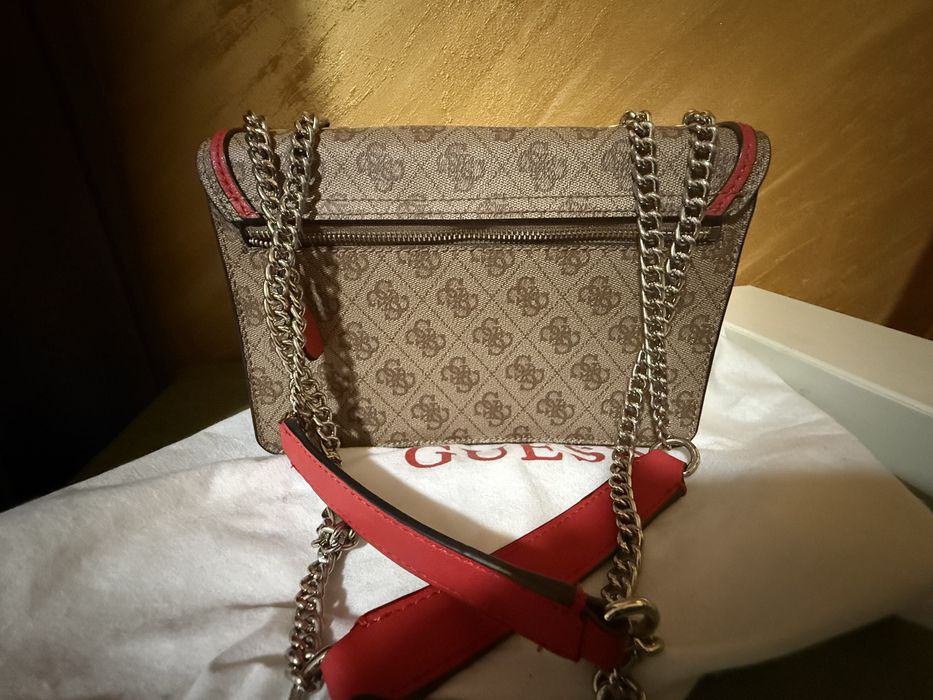 Poșetă GUESS  Articol ORiGiNAL