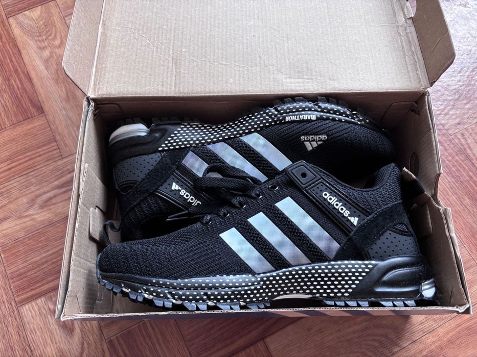 Кроссовки Adidas