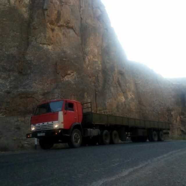 Длинномер контейнеровоз длиномер тягач