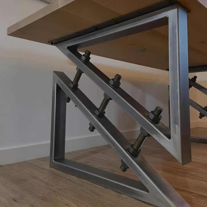 Изработка на рафтове етажерки столове