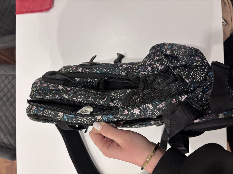 Продавам ученическа раница