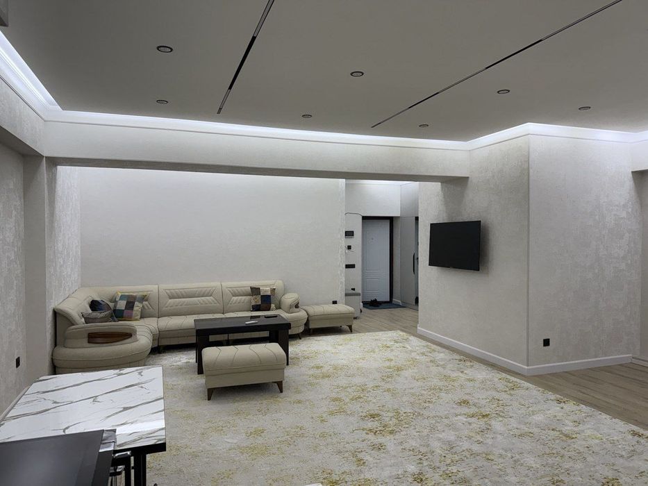 Сдаётся абсолютна новая 2-ком-я кв-а в Сергели на против Машина базара