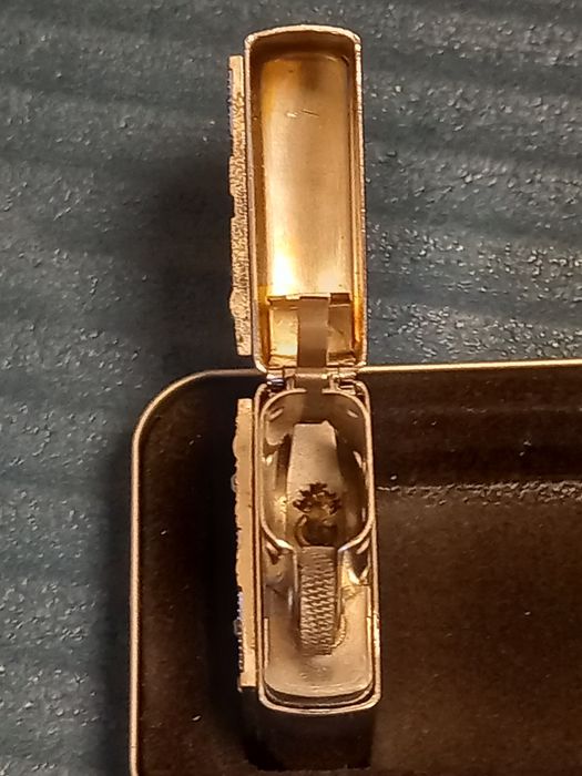 Kолекционерско ZIPPO "Dollar Sign" с камини  (Ян.   2005)  - Made  USA