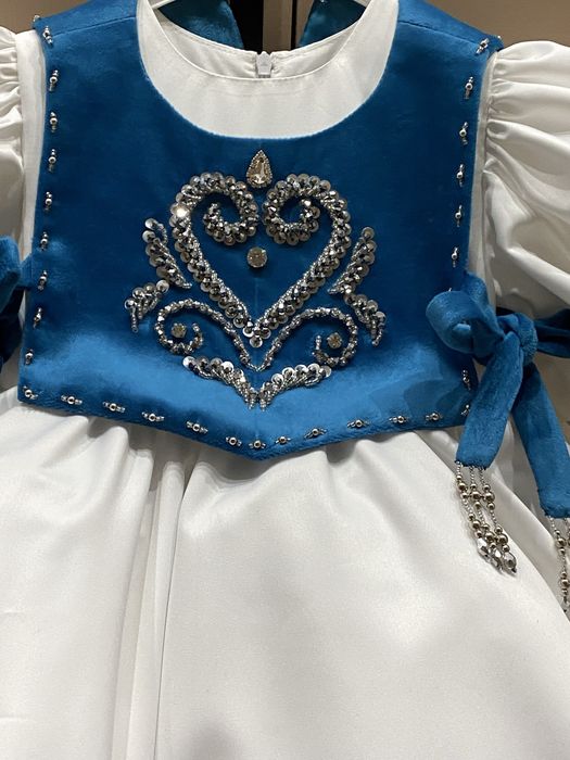 Продается платье, и жилет с тақия