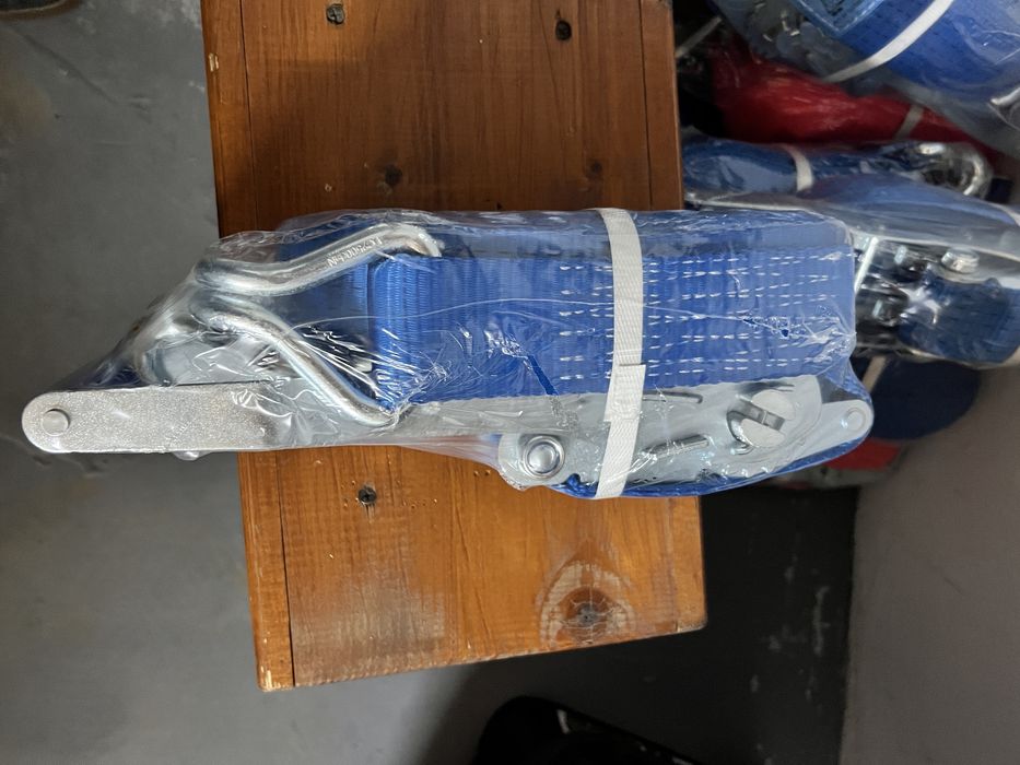 Chingi noi noute de vanzare