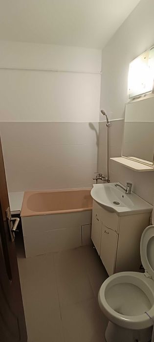 PRIMA ÎNCHIRIERE! Garsonieră proaspăt renovată, MOBILIER ȘI ELECTROCASNICE NOI – Străpungere Silvestru