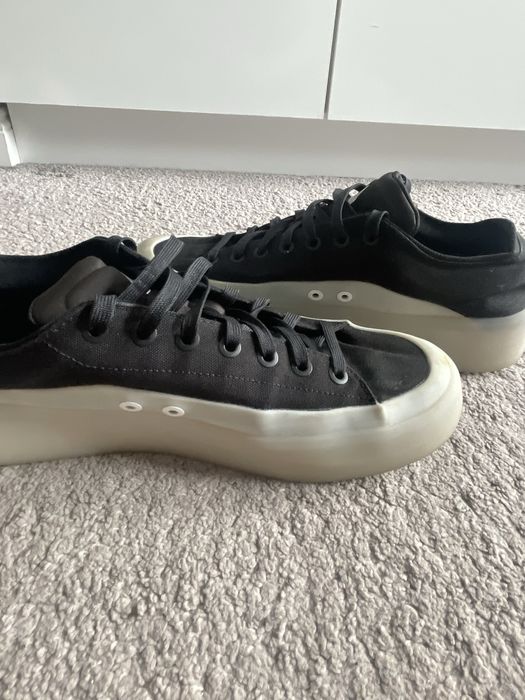 Adidasi adidas marimea 43