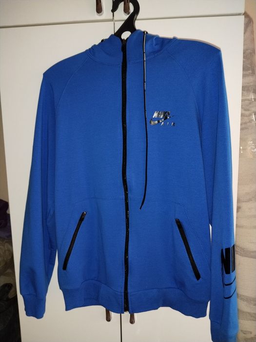Продам костюм спортивный