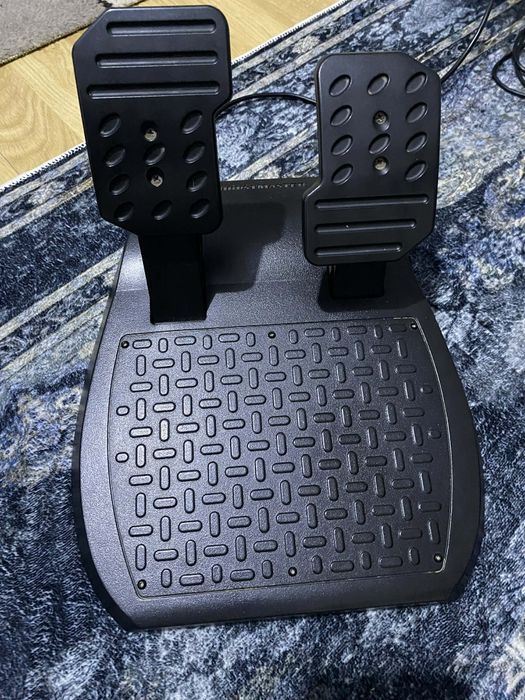 Volan cu pedale Thrustmaster 458 spider