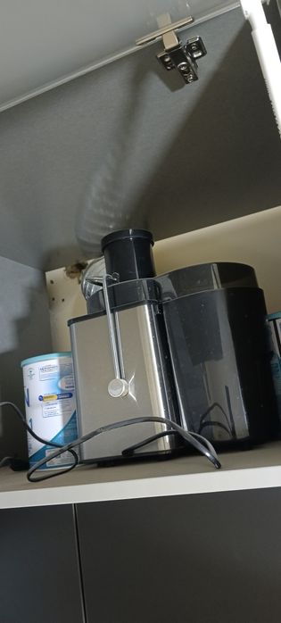 Elektron Sok chiqaradigan