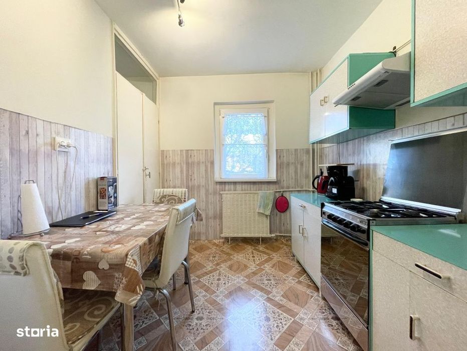 Apartament 3 camere, 2 bai, etaj 2 - Girocului