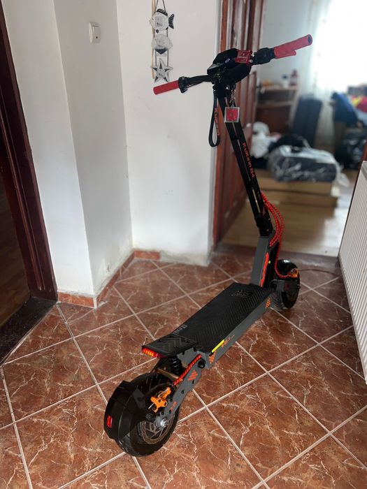 Trotineta electrica KuKirin G4 model 2025 garantie