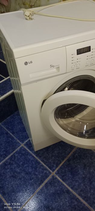 Продам машинку LG автомат