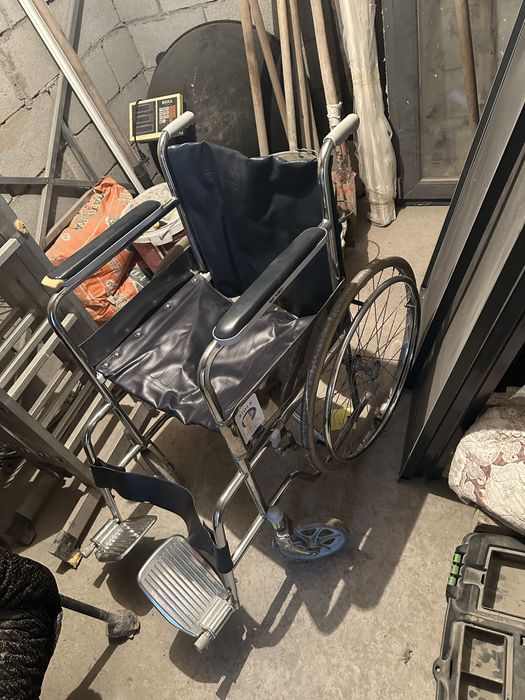 Инвалидная коляска